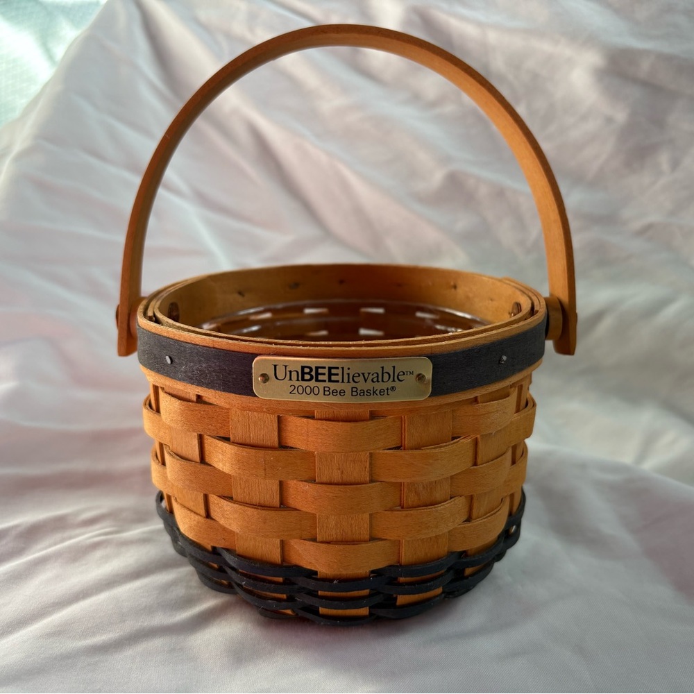 Longaberger 2000 Bee Basket and protector